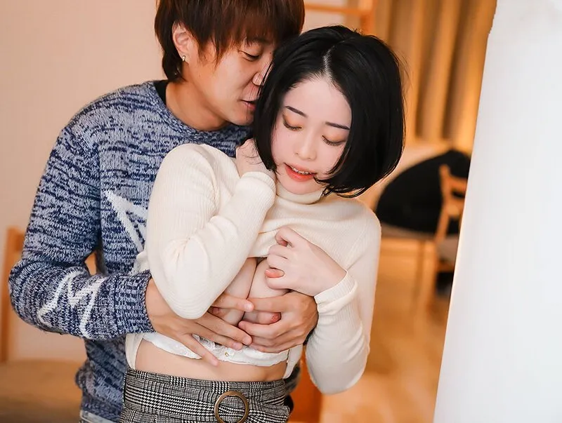 Chồng say xỉn, cô vợ "đi ngoài" bét nhè với bạn học sau bữa tiệc họp lớp tại nhà